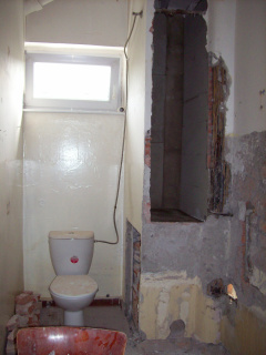 rekonstrukce koupelna P4 původní stav