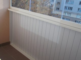 zateplení zábradlí - Pohled na balkón po montáži