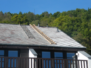 Renovace střechy v Podhradí nad Dyjí PČR