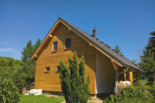 Dřevostavba rodinného domu v obci Krompach.