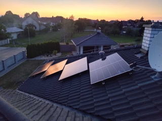 Fotovoltaika - pohled ze střechy