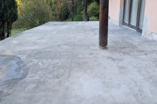 Nová betonová podlaha