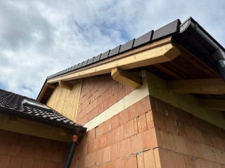 Stavba sedlové střechy - detail