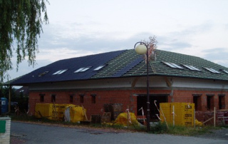 Stavba valbové střechy