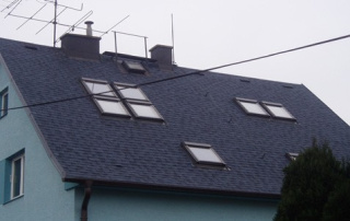Realizace střechy včetně střešních oken