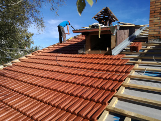 Rekonstrukce střechy, pálená krytina Tondach Brněn