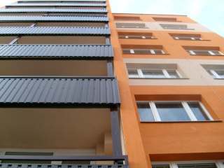 Zateplení obvodového pláště a rekonstrukce balkónů