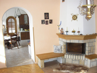 Obývací pokoj-pohled do kuchyně