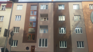 Rekonstrukce fasády bytového domu Nerudova 472, Ku