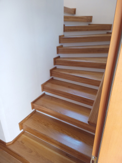 schodiště dřevo