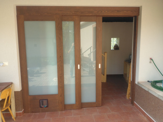 dřevěné dveře