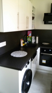 černá kuchyňská deska